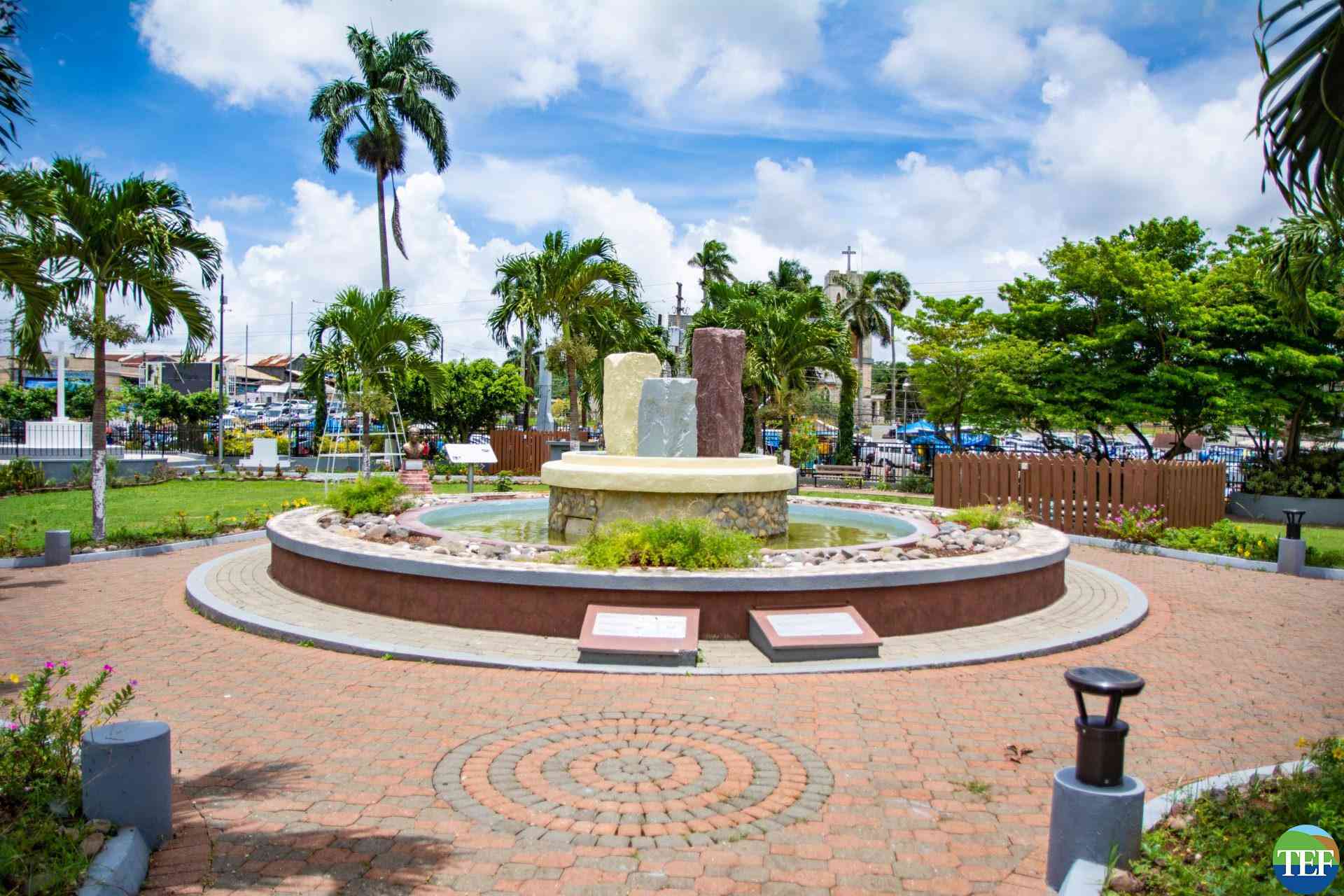 cecil-charlton-park-fountain
