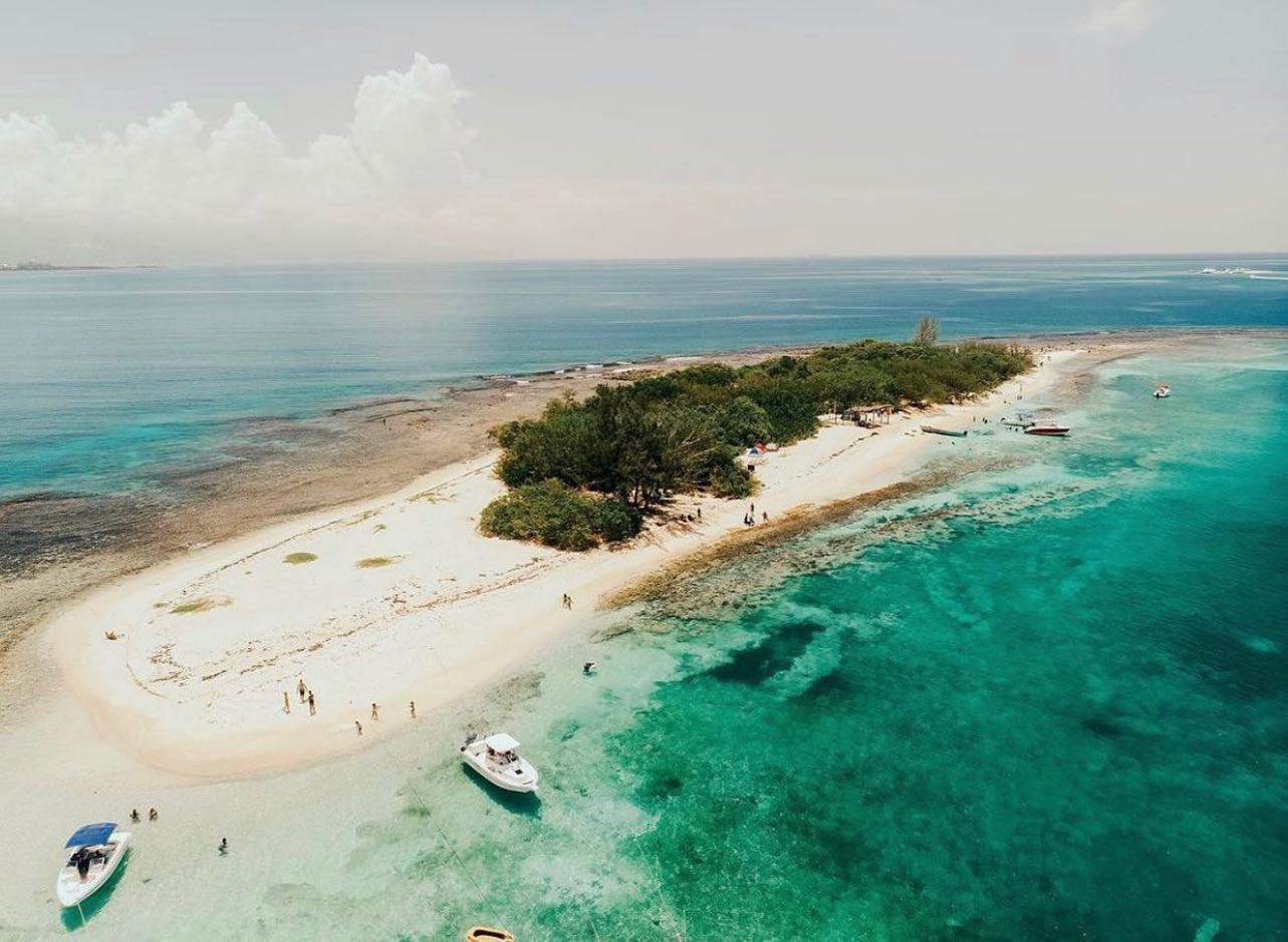 Lime Cay Beach